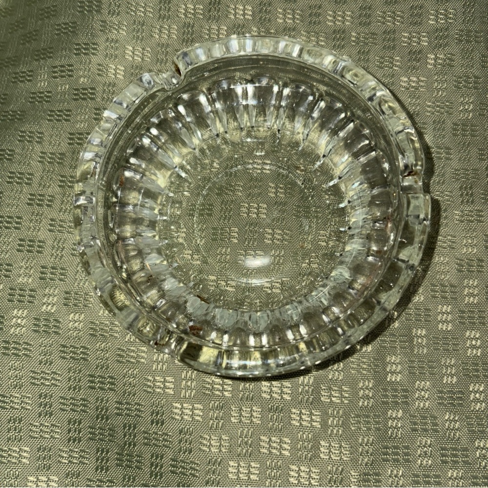 Clear Glass Round Ashtray - Vintage Style